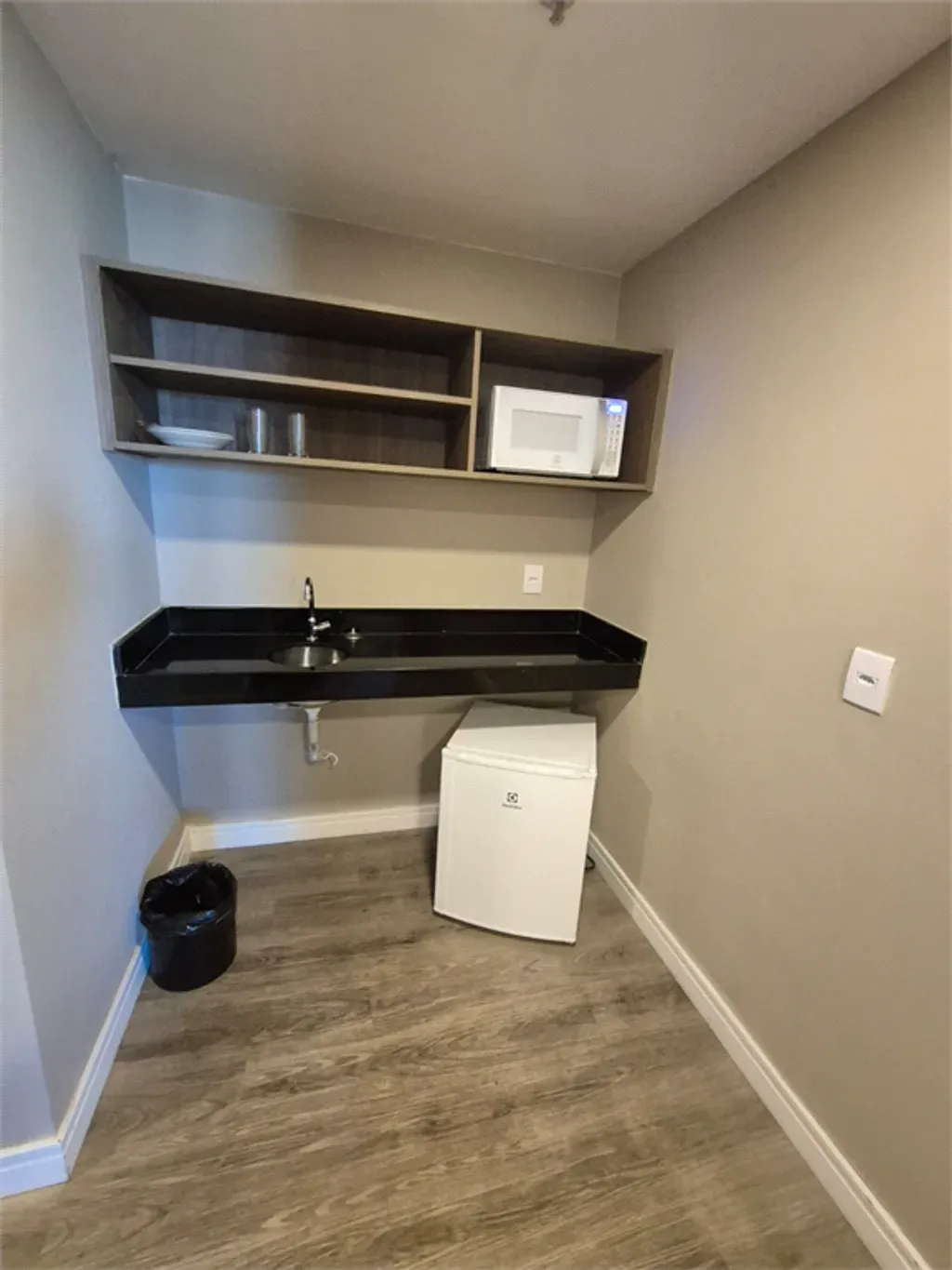 Apartamento com 1 quarto, 21 m² - Aterrado - Volta Redonda — foto 5