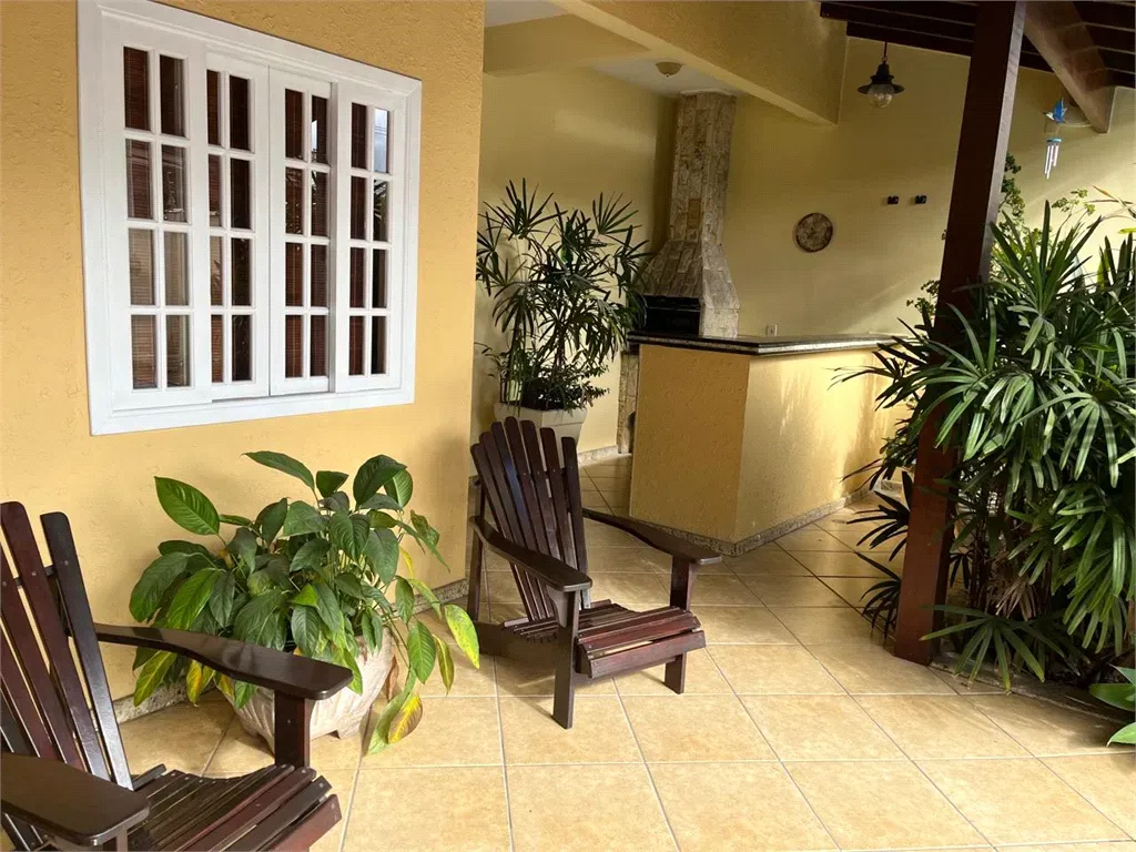 Casa com 4 quartos, 328,8 m² - Jardim Amália - Volta Redonda — foto 2