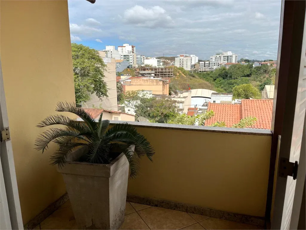 Casa com 4 quartos, 328,8 m² - Jardim Amália - Volta Redonda — foto 19