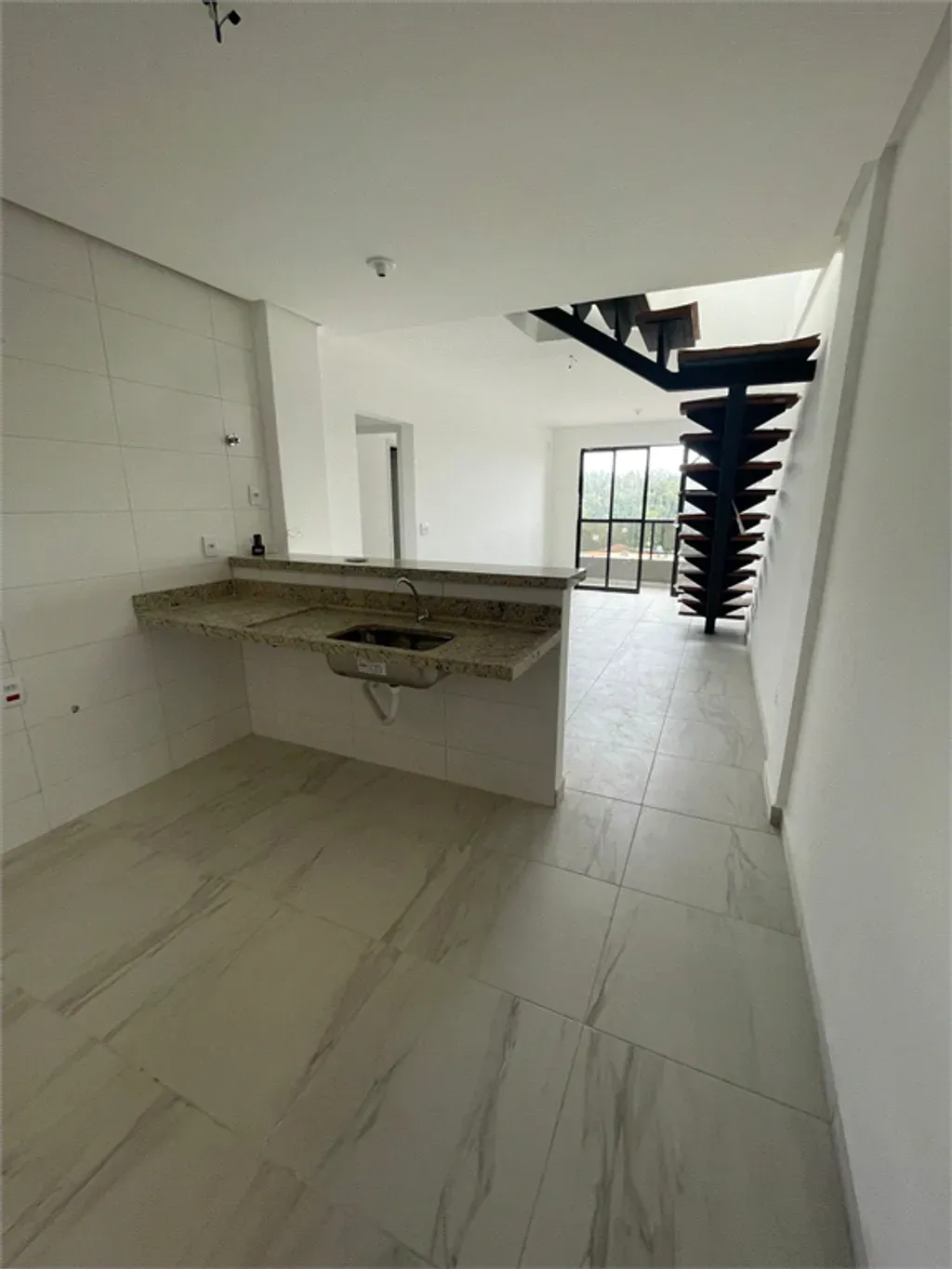 Apartamento com 2 quartos, 140 m² - Monte Castelo - Volta Redonda — foto 1