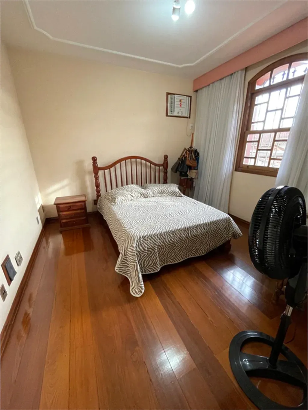 Casa com 4 quartos, 383 m² - Jardim Amália - Volta Redonda — foto 2