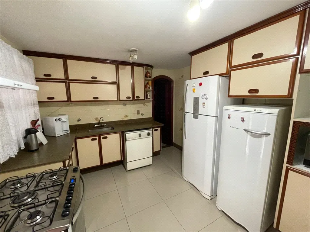 Casa com 4 quartos, 383 m² - Jardim Amália - Volta Redonda — foto 11