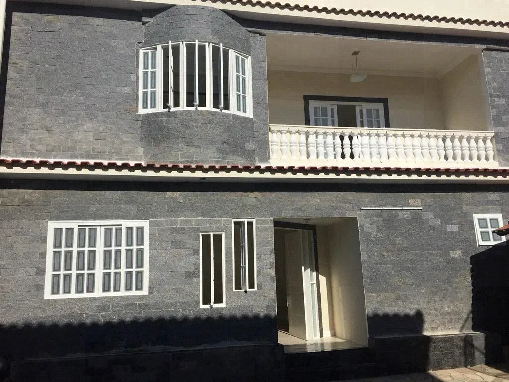 Casa com 6 quartos, 336 m² - Centro - Pinheiral — foto 1