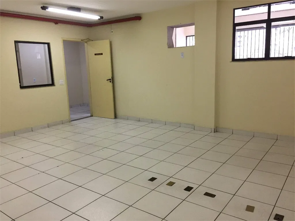 Salas 649,7 m² - Aterrado - Volta Redonda — foto 20