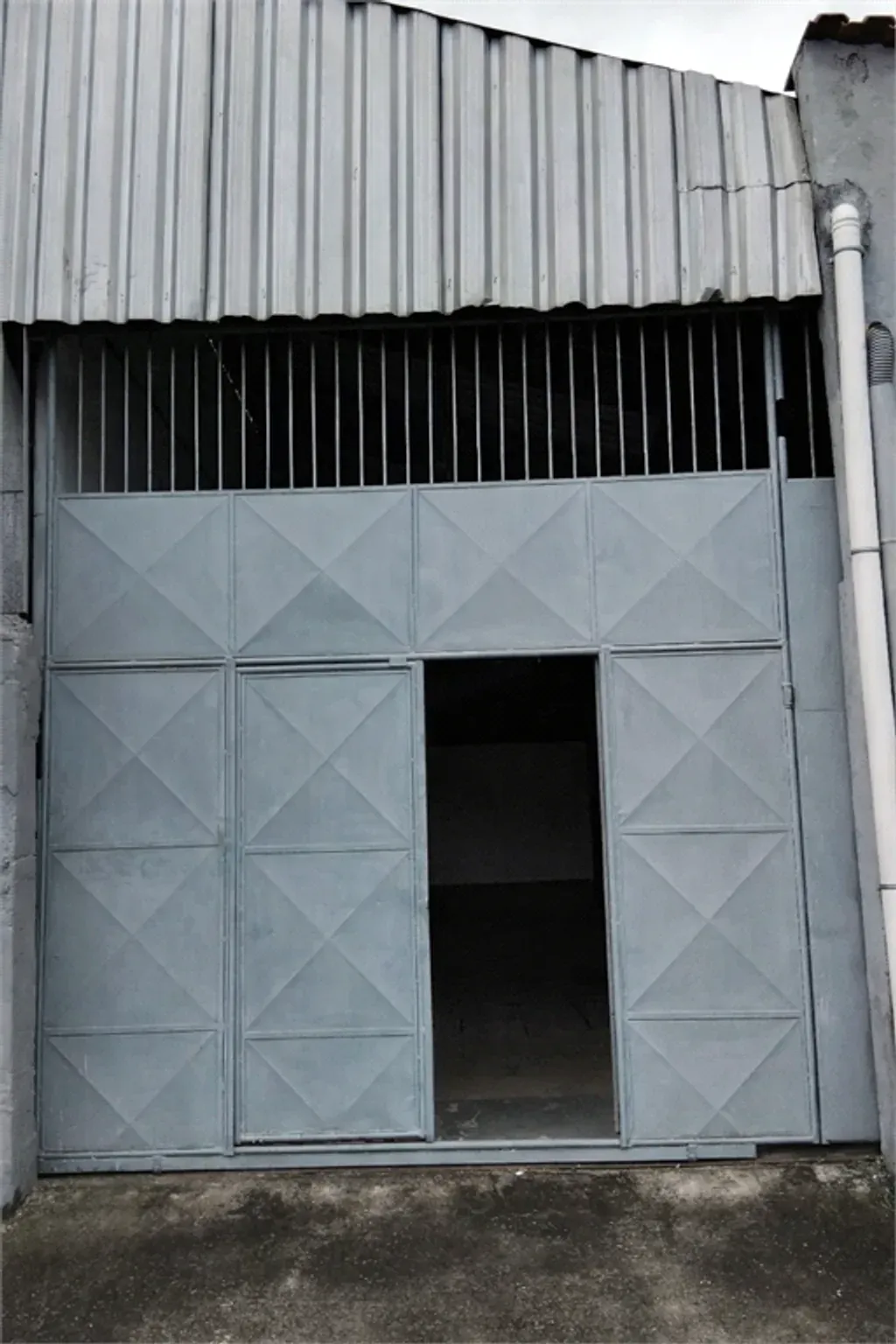 Galpão 150 m² - Monte Castelo - Volta Redonda — foto 1