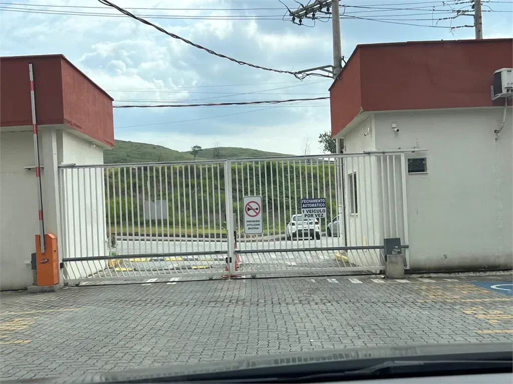 Apartamento com 2 quartos, 45 m² - Três Poços - Volta Redonda — foto 2