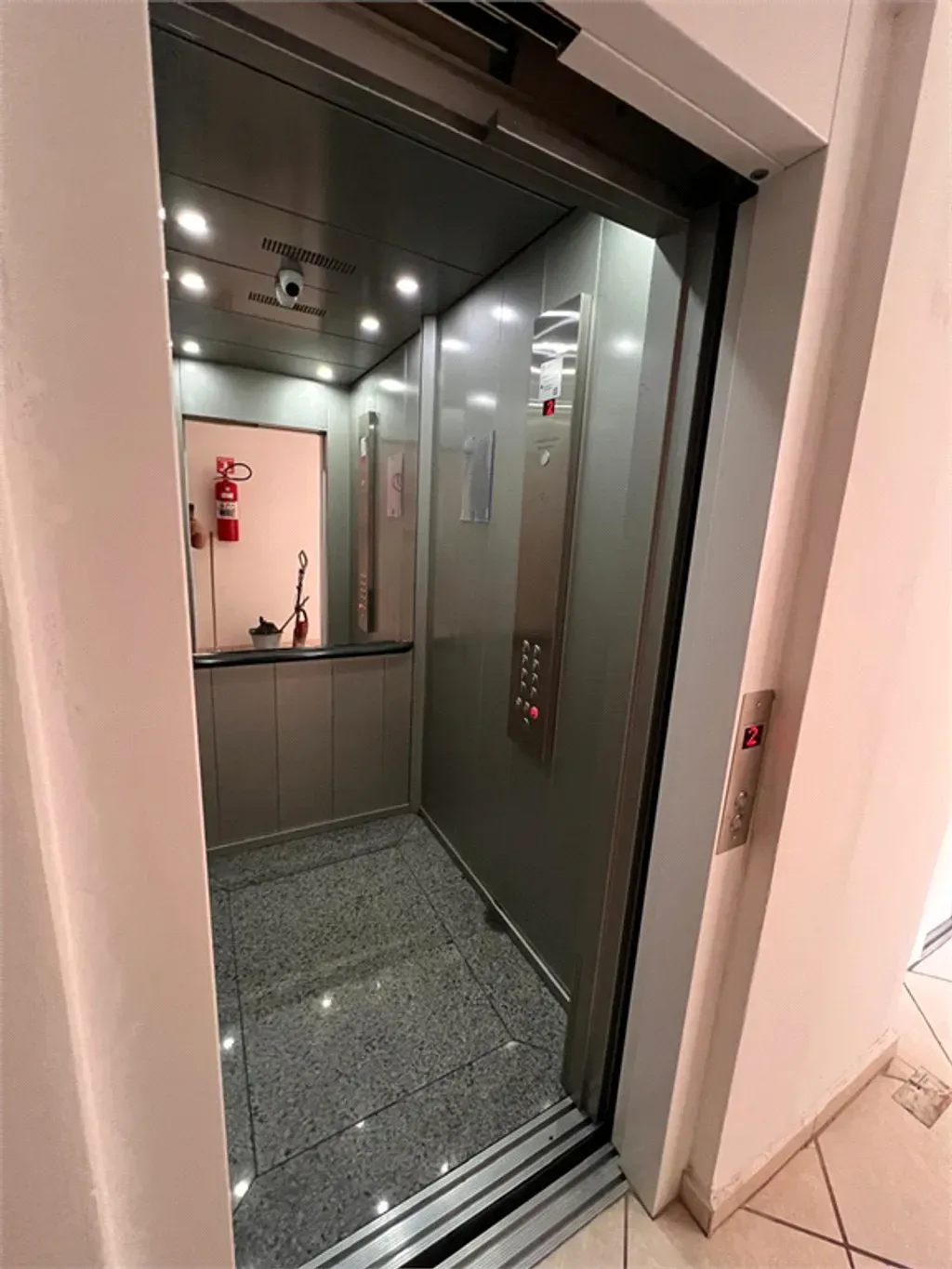 Apartamento com 2 quartos, 45 m² - Três Poços - Volta Redonda — foto 1