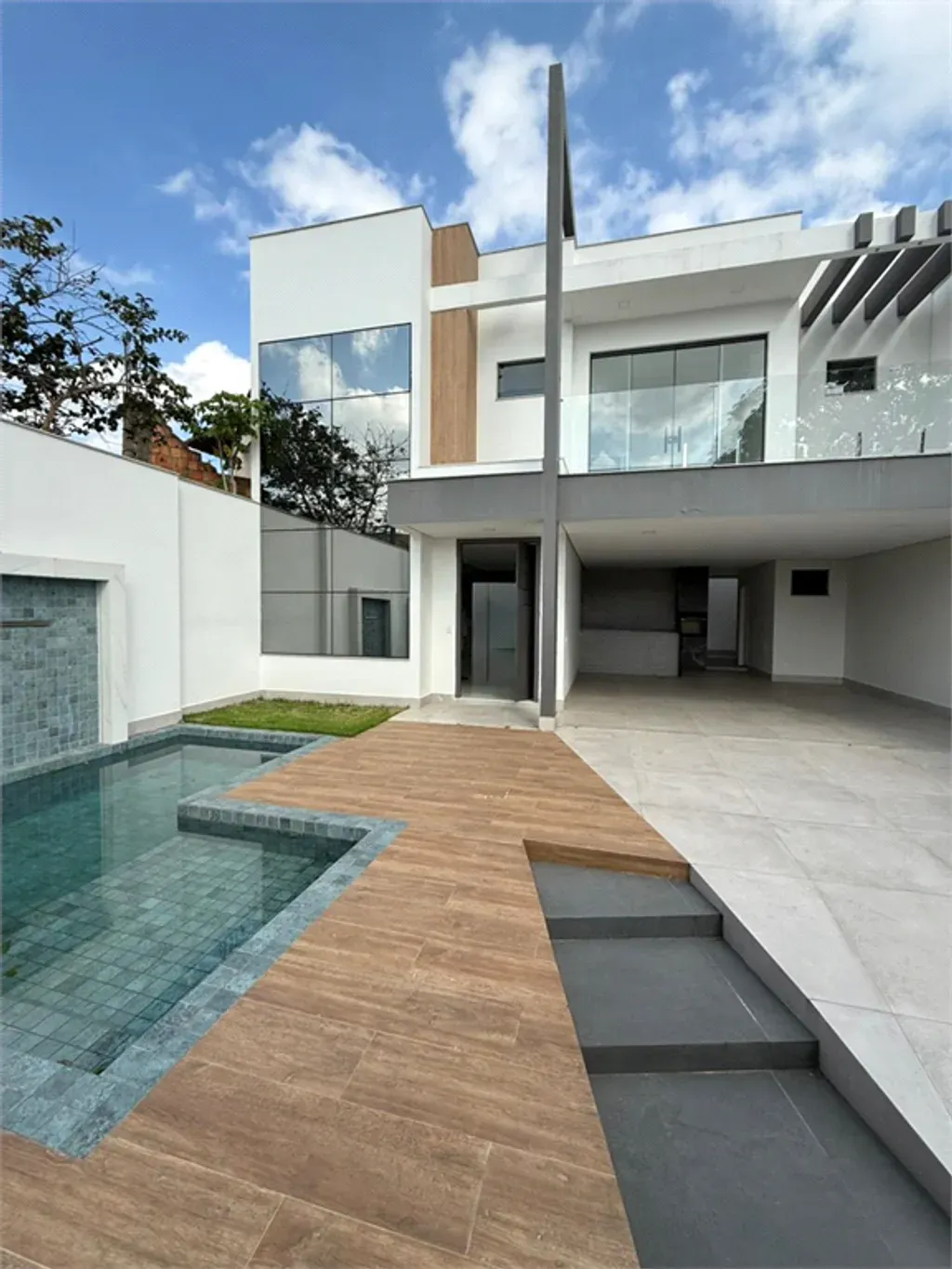 Casa com 3 quartos, 220 m² - Jardim Amália - Volta Redonda — foto 1
