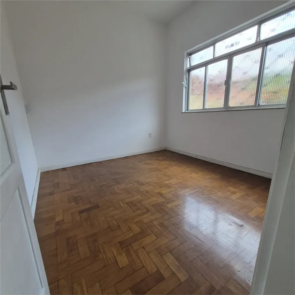 Casa com 4 quartos, 142,3 m² - Jardim Amália - Volta Redonda — foto 3