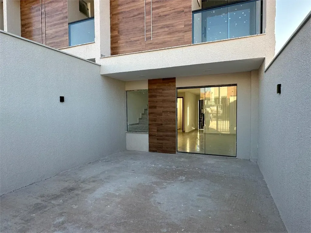 Casa com 2 quartos, 80 m² - Bairro de Fátima (Califórnia da Barra) - Barra do Piraí — foto 1