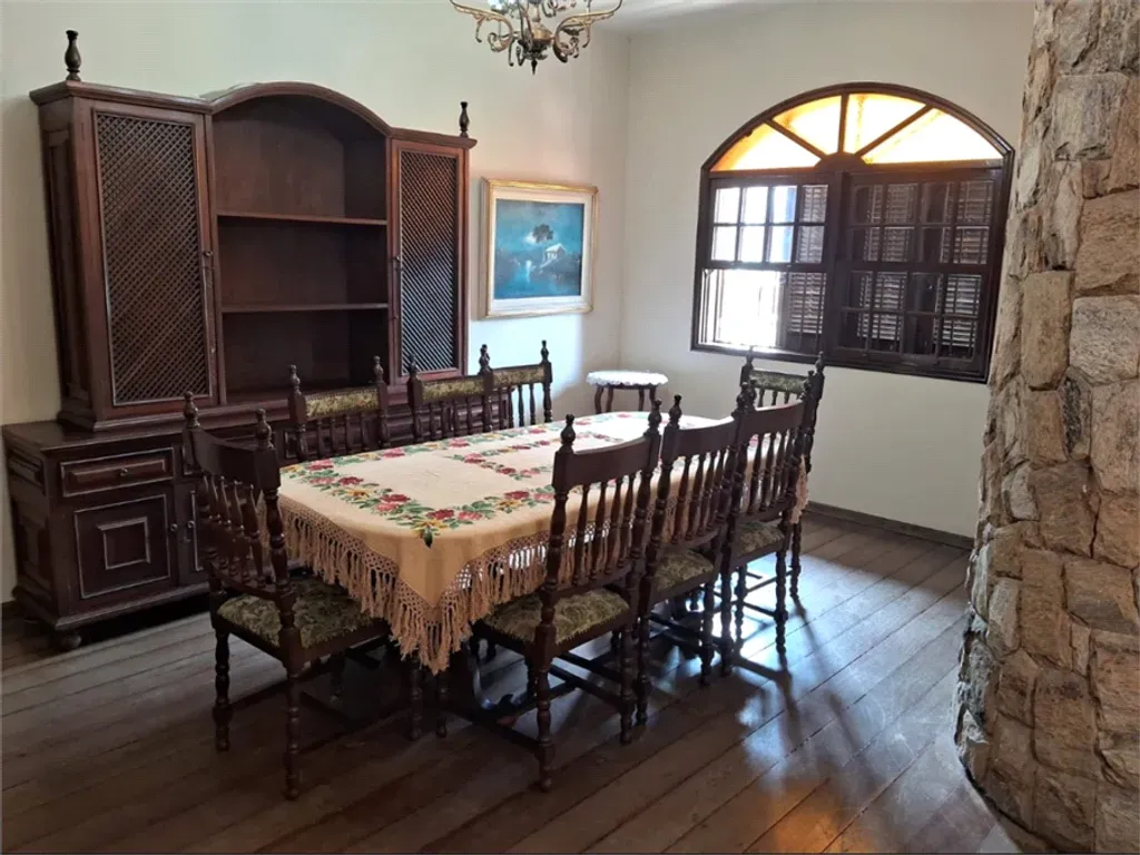 Casa com 4 quartos, 260 m² - Jardim Amália - Volta Redonda — foto 3