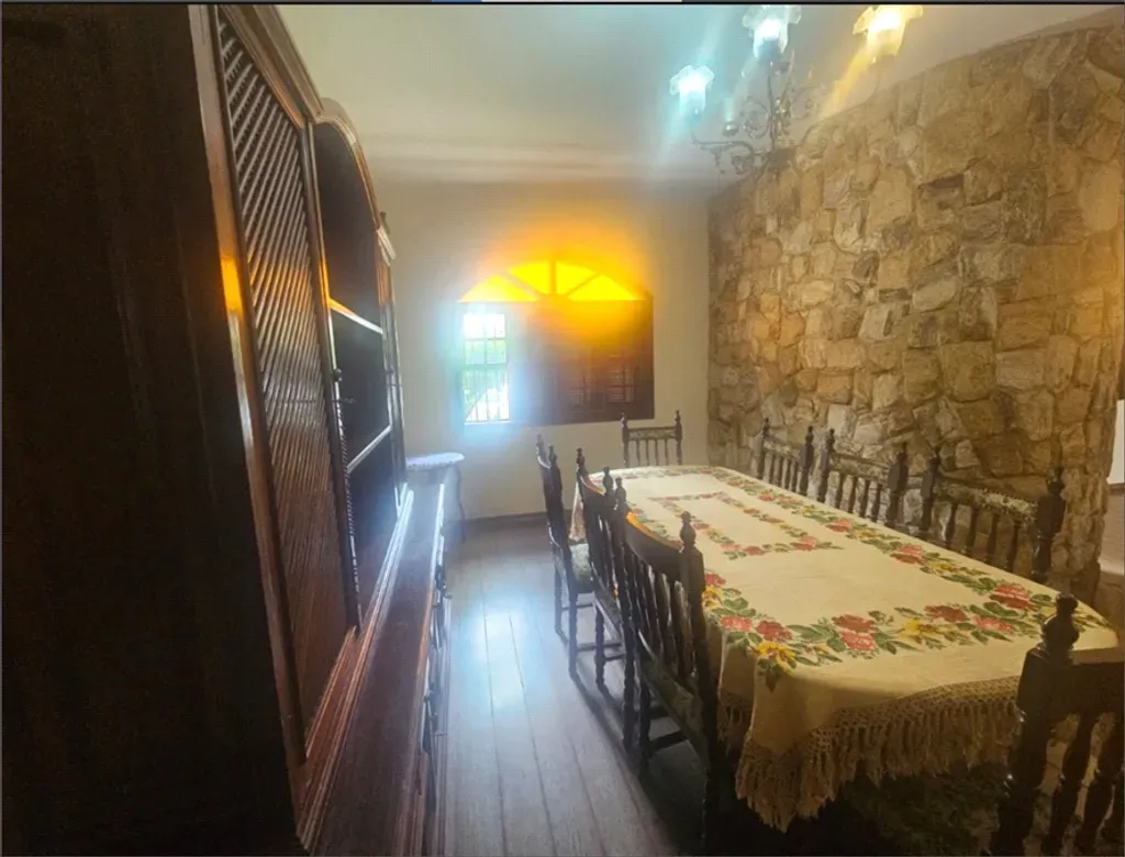 Casa com 4 quartos, 260 m² - Jardim Amália - Volta Redonda — foto 4