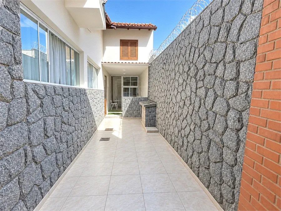Casa com 4 quartos, 256,8 m² - Jardim Amália - Volta Redonda — foto 6
