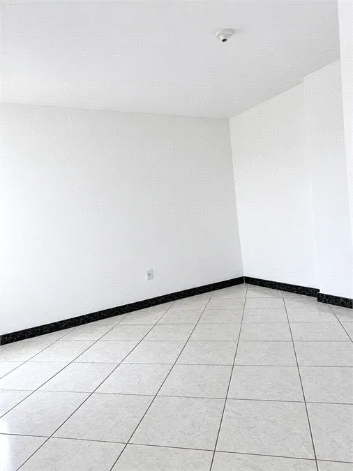 Kitnet com 3 quartos, 87 m² - Nossa Senhora das Graças - Volta Redonda — foto 2