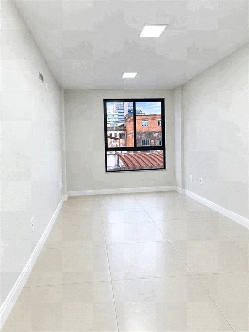 Salão 20,35 m² - Aterrado - Volta Redonda — foto 15