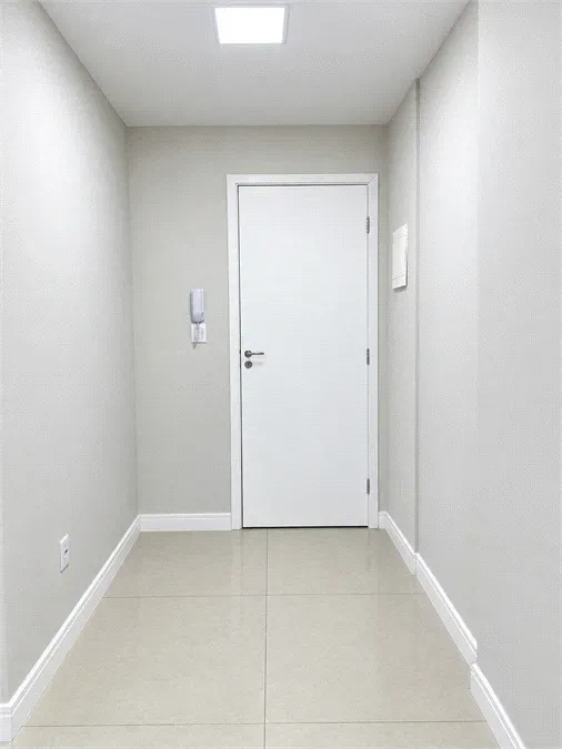 Salão 20,35 m² - Aterrado - Volta Redonda — foto 4