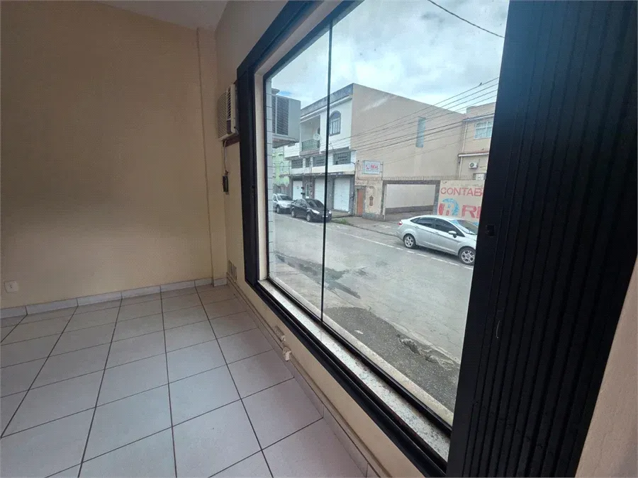 Salão 30 m² - Aterrado - Volta Redonda — foto 2