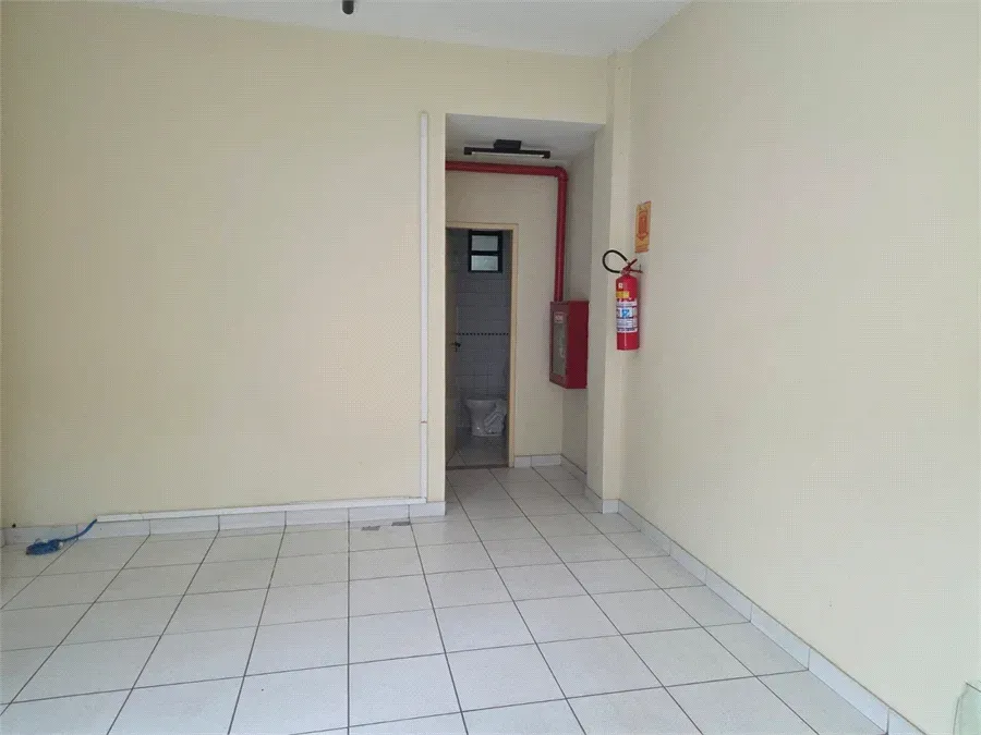 Salão 30 m² - Aterrado - Volta Redonda — foto 4